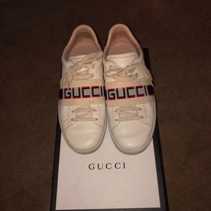 Gucci tennis shoes size 9